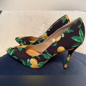 🍋 Lemon Eva Mendes heels 👠 size 8 show stopper !!!